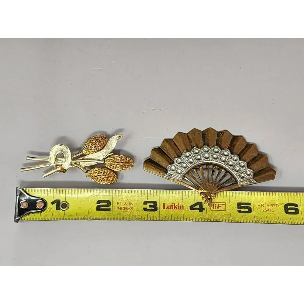 Vintage Gold-Tone Floral & Fan Brooch With Rhinestone Detailing Art‎ Nouveau